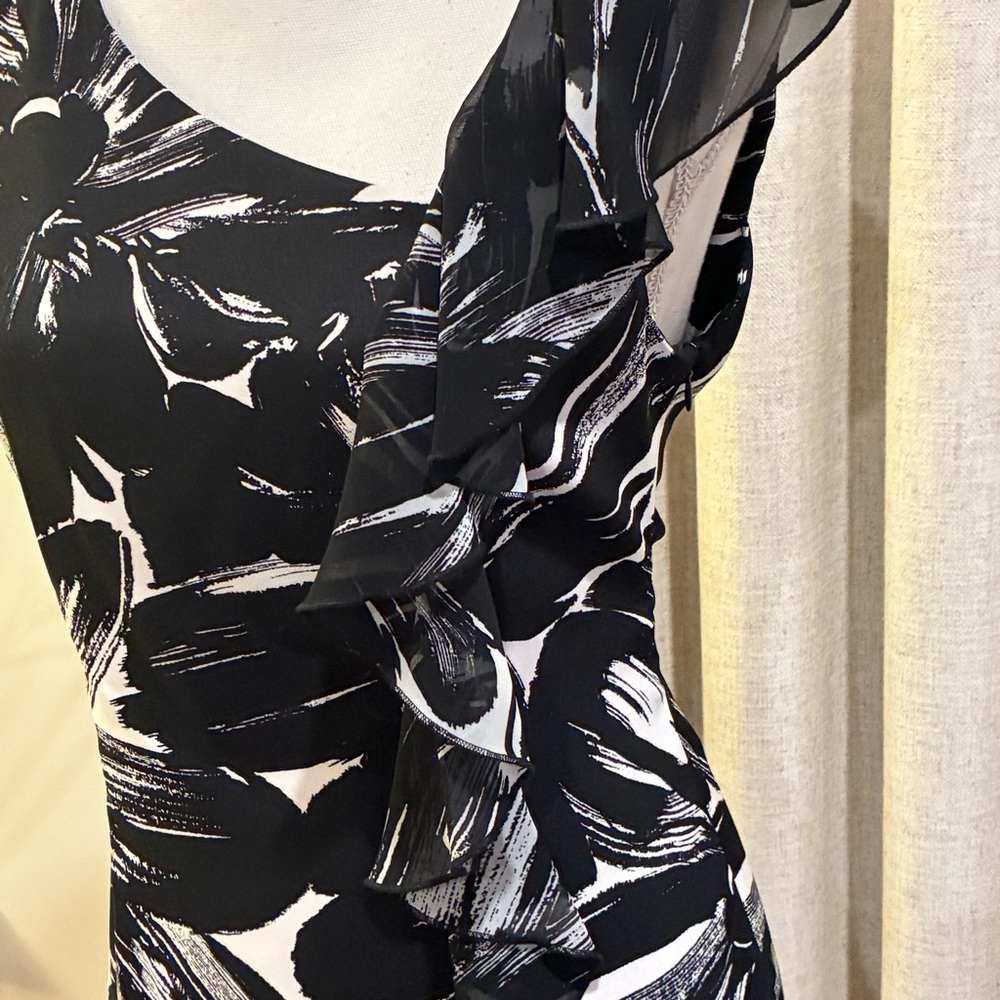 Black White Floral Dress Sz 10 Modern Art Ruffle One Shoulder Cocktail - Picture 3 of 7